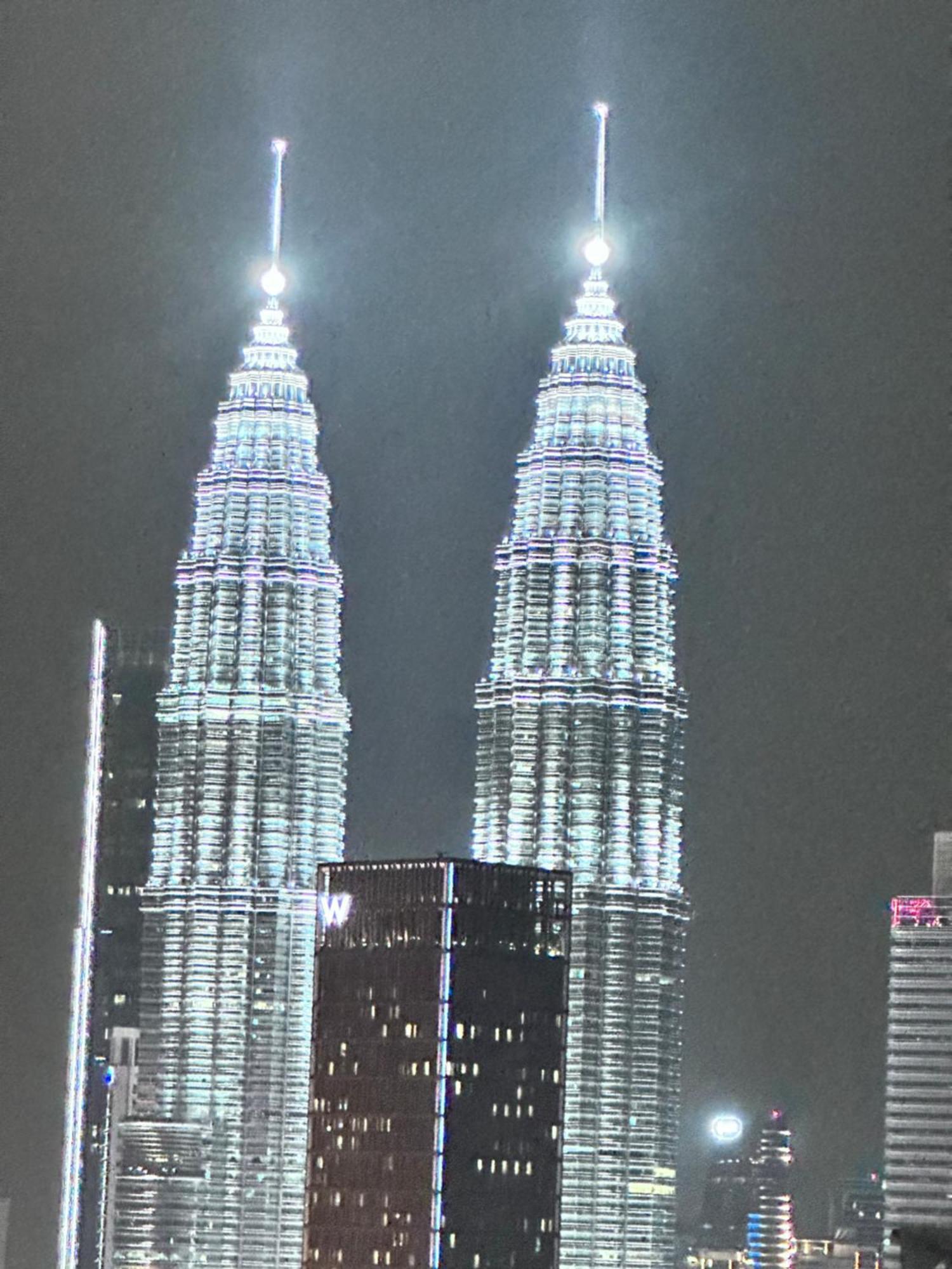 Pangsapuri The Luxe Infinitum Klcc By Sahara *