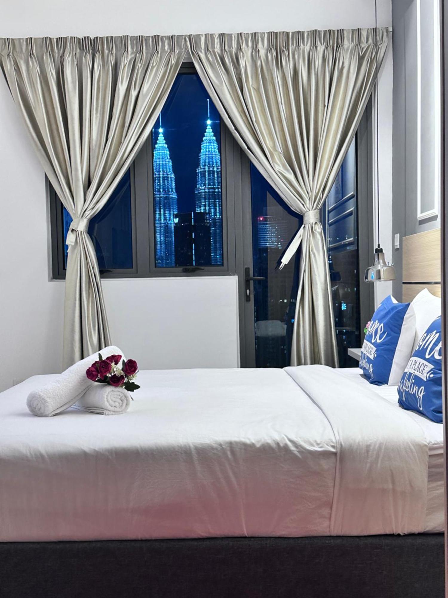 The Luxe Infinitum Klcc By Sahara